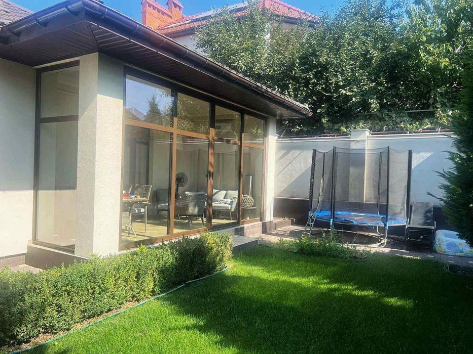 Прекрасный одноэтажный дом в Совиньоне