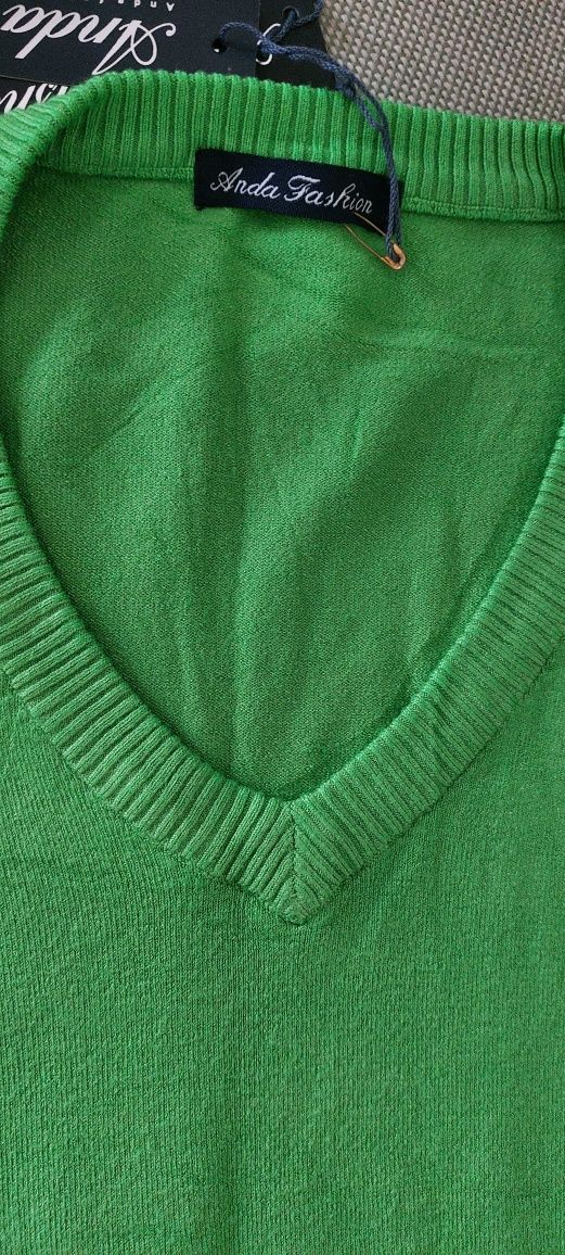 Zielony sweterek M.