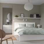 Cama de casal com estrado e colchao