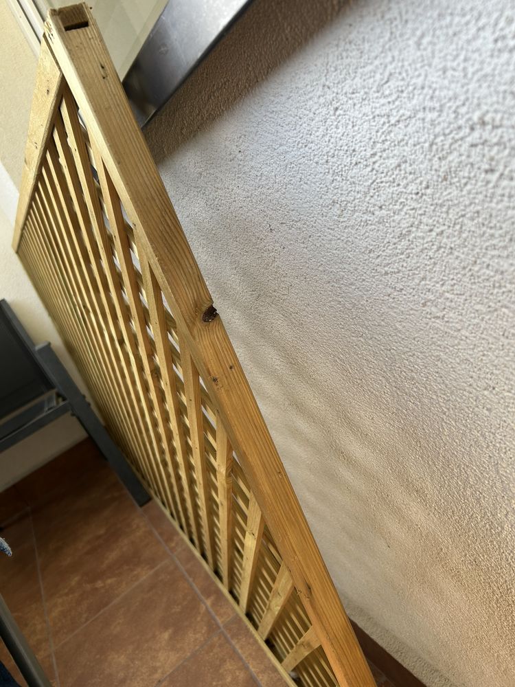 Drewniana krata oslona przepierzenie
