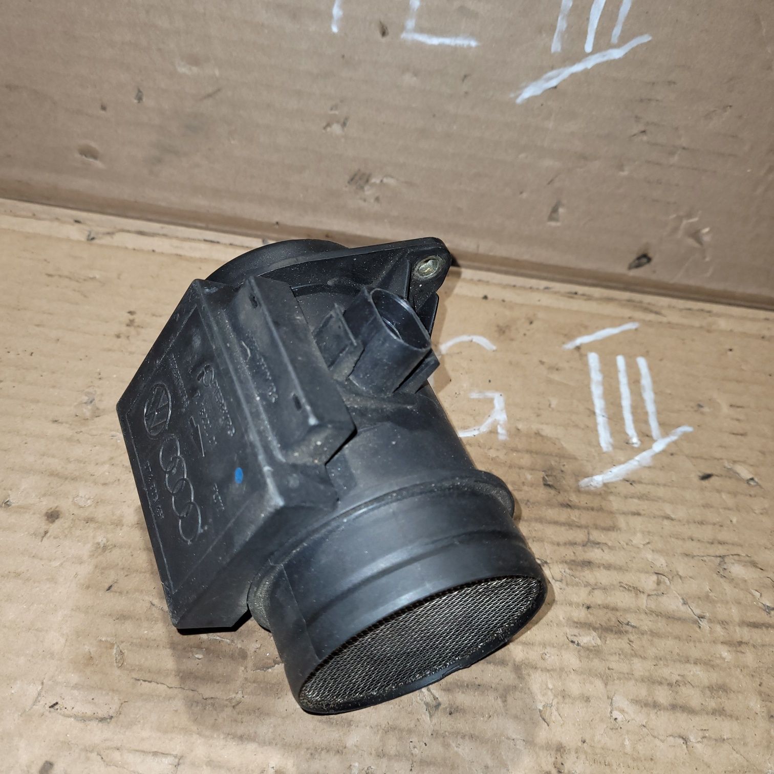 Przepływomierz masowy powietrza vw audi seat skoda 1.9TDI diesel 1996r
