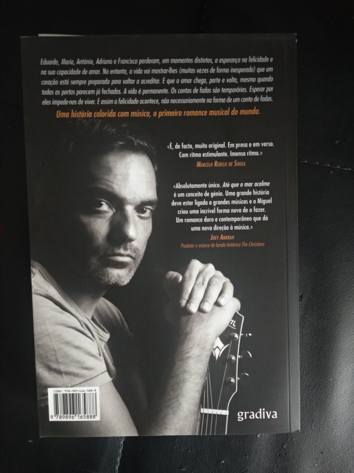 Vários livros de temas diversos