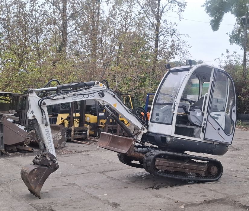 Minikoparka wacker neuson 2,6tony 2lyzki  rok 06 brutto transport