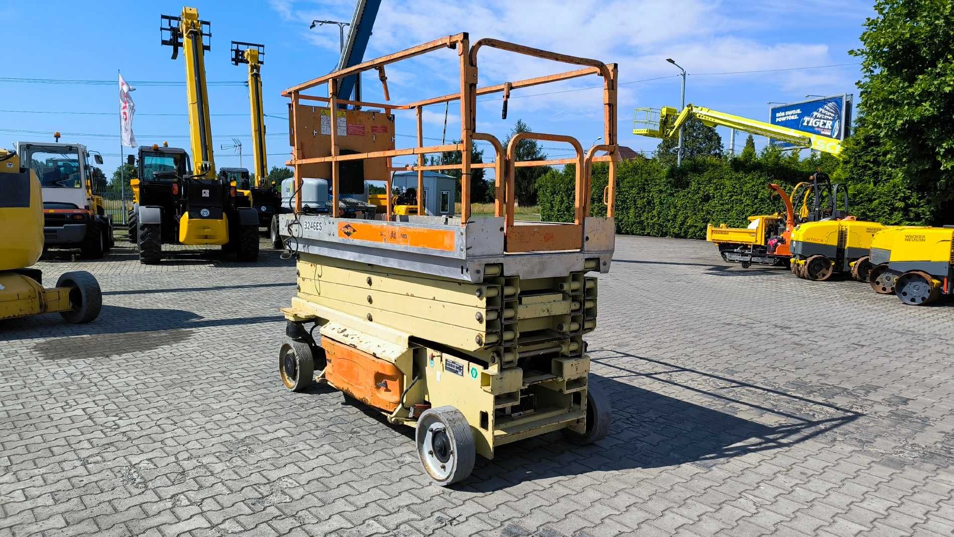 Podnośnik nożycowy JLG 3246 ES rok 2007 cena brutto