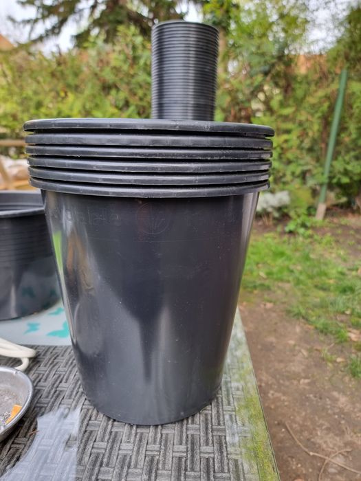 Горщик-контейнер-відро для зрізаних квітів, без отворів.