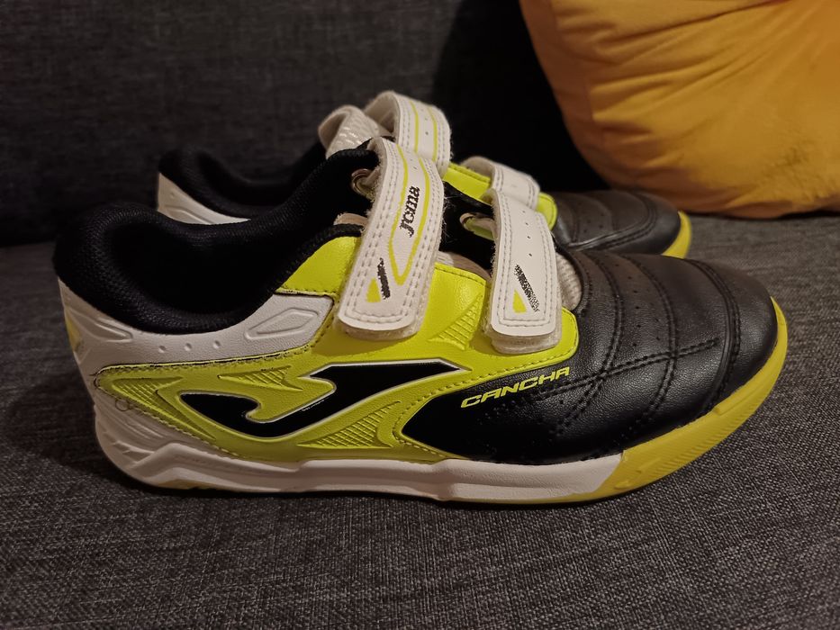 Vende se sapatilhas de Futsal nr.34