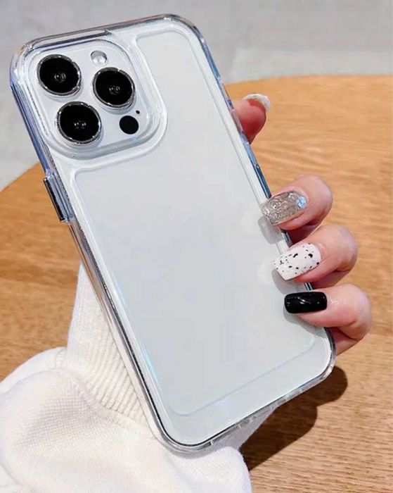 прозорий чохол на Iphone 16 pro