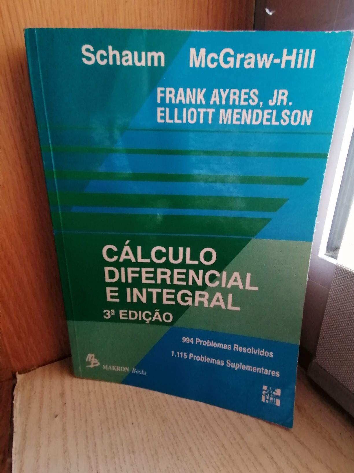 LIVRO "Cálculo diferencial e integral"