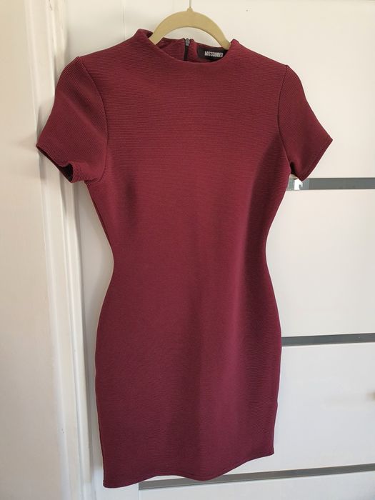 Sukienka damska S/XS elegancka bandażowa taliowana
Stan idealny
Sukie