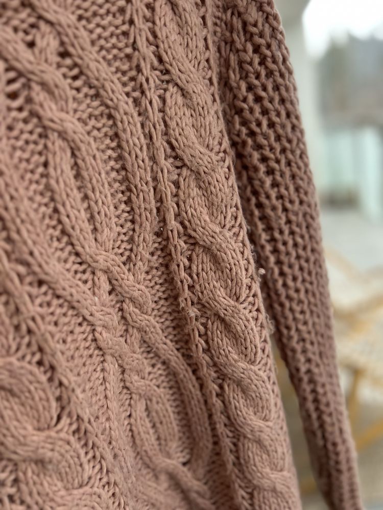 Sweter gruby z golfem, pudrowy róż, One size - pasuje na S-L