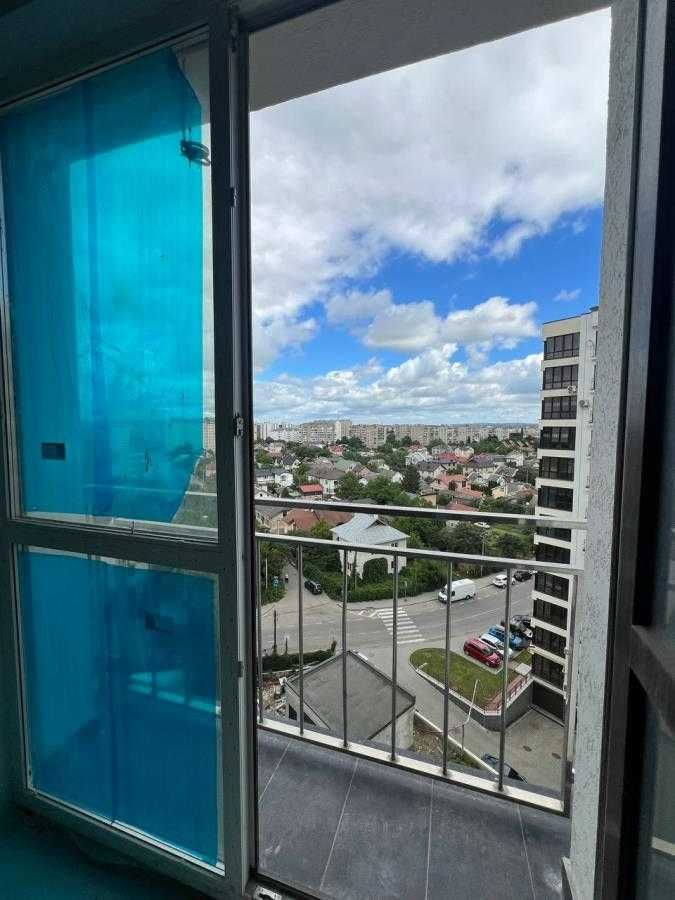 Продам 3 кімнатну квартиру з частковим ремонтом