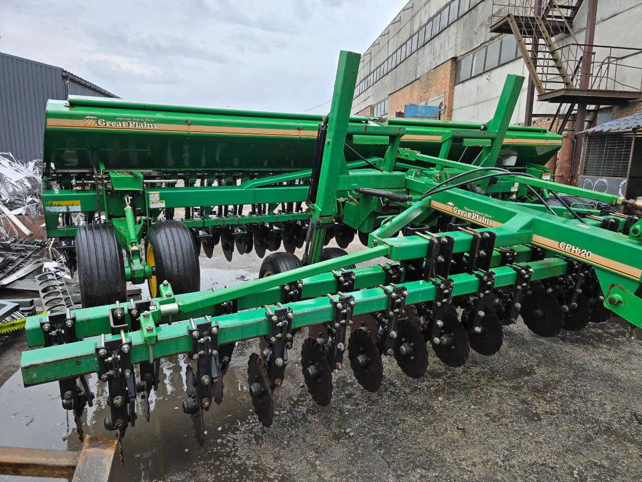 Great PLAINS CHP 2000 , 1500 John Deere грін плей 2000 6м