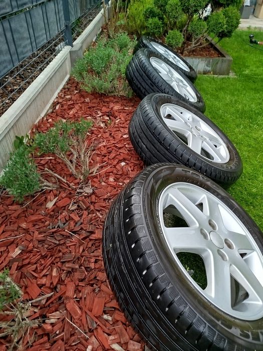 Alusy alufelgi z oponami 15 cali - 4 sztuki