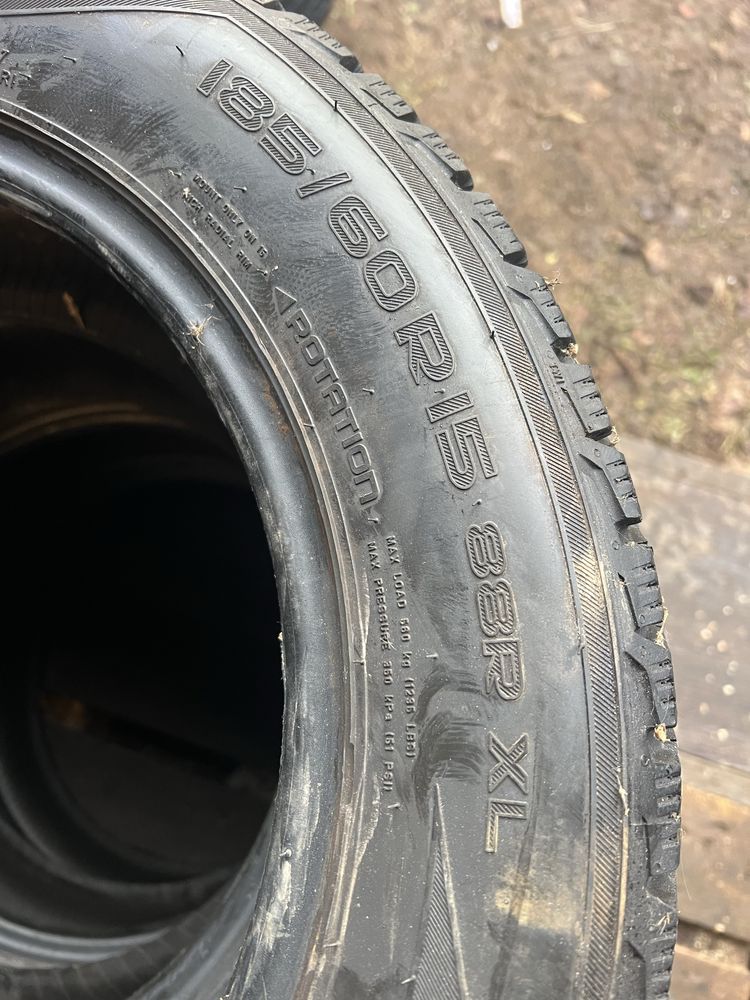 185/60/15 Nokian hakkapeliitta R2