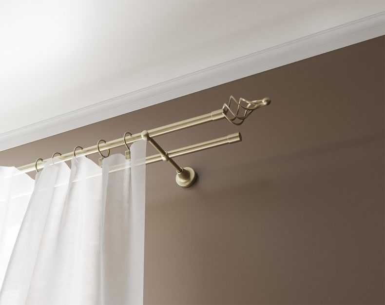 Встановлення жалюзів ролетів карнизі