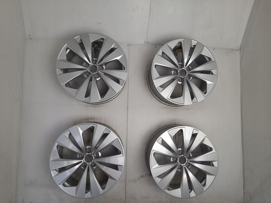 Felgi aluminiowe Audi OE 4M8601025 8.5&quot; x 19&quot; 5x112 ET28