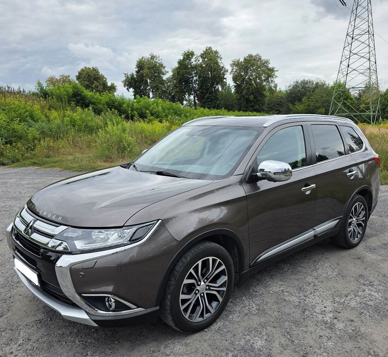 Mitsubishi Outlander Mitsubishi Outlander 2.0 Instyle Navi 4WD CVT - IDEALNY