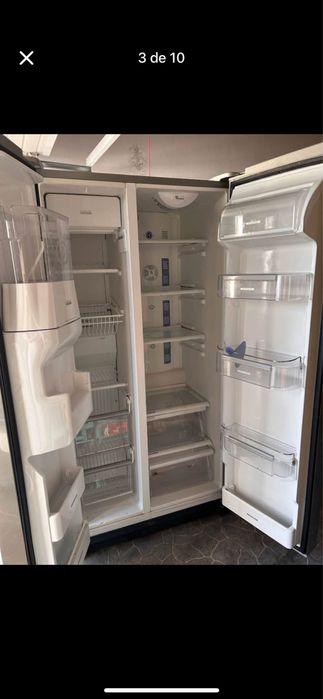 Frigorifico tipo americano com dispensador de agua e gelo