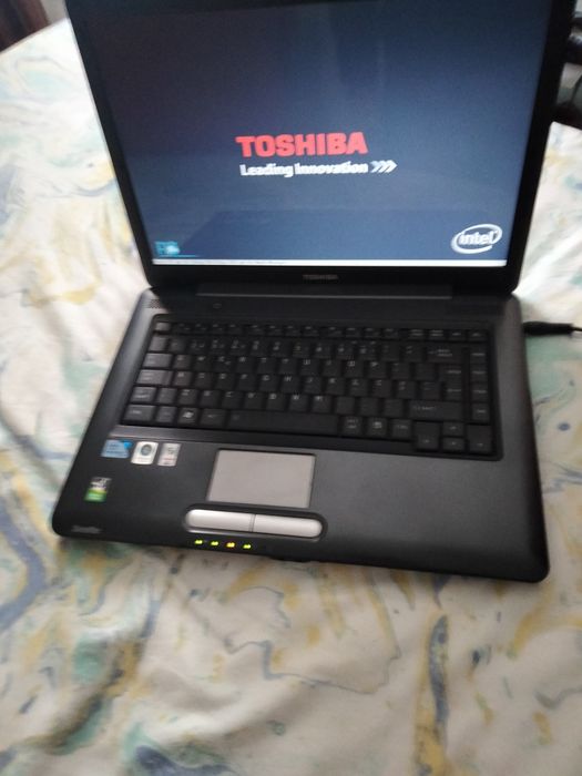 Toshiba Computer for Parts Urgently64284536997633121