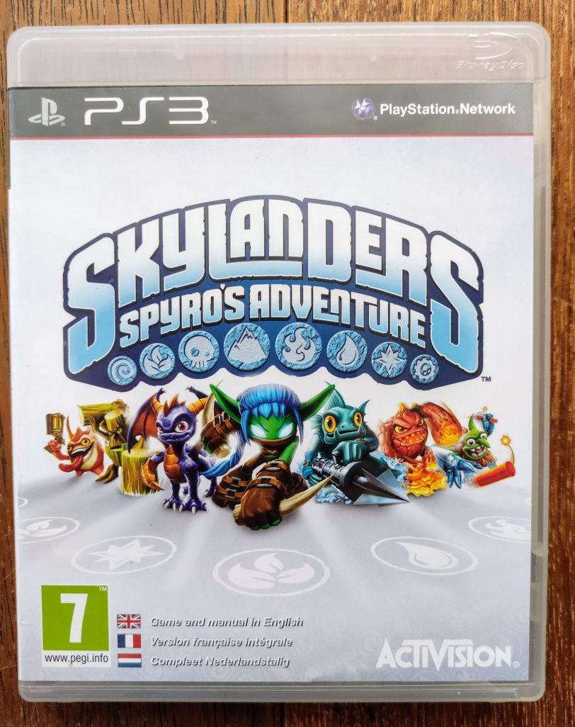 Skylanders Spyro's Adventure PS3 portal 16 figurek
