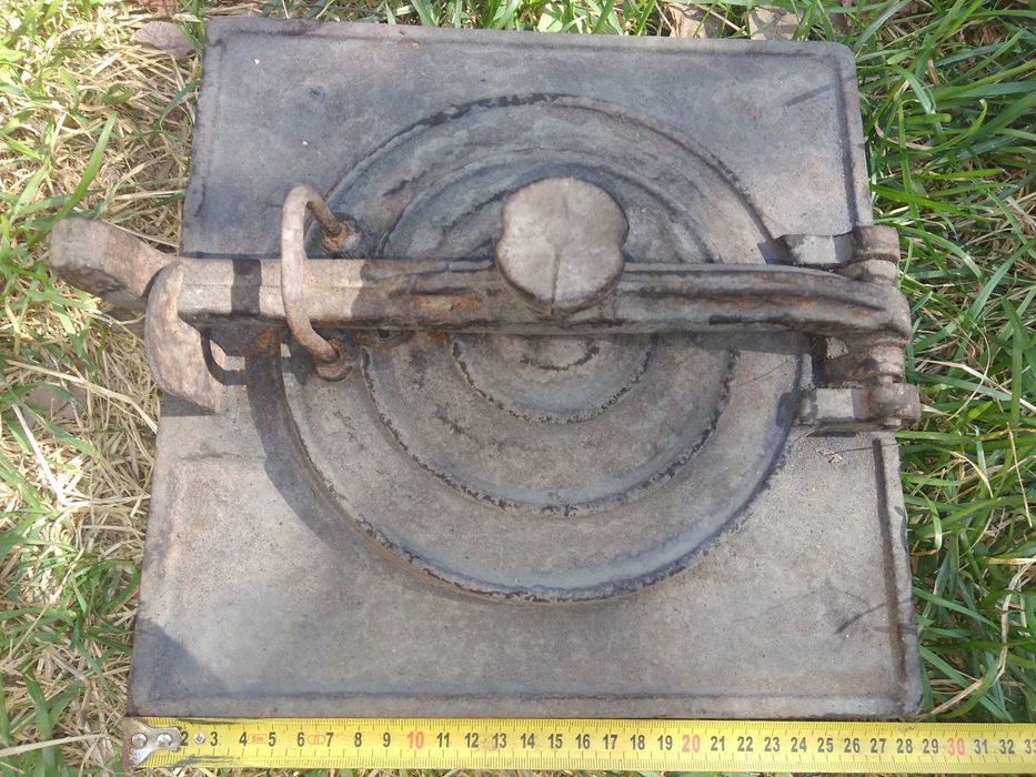 Чугунные дверцы для печки заслонка колосники СССР. Комплект для печки.