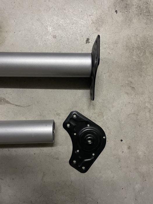 Pés para secretária