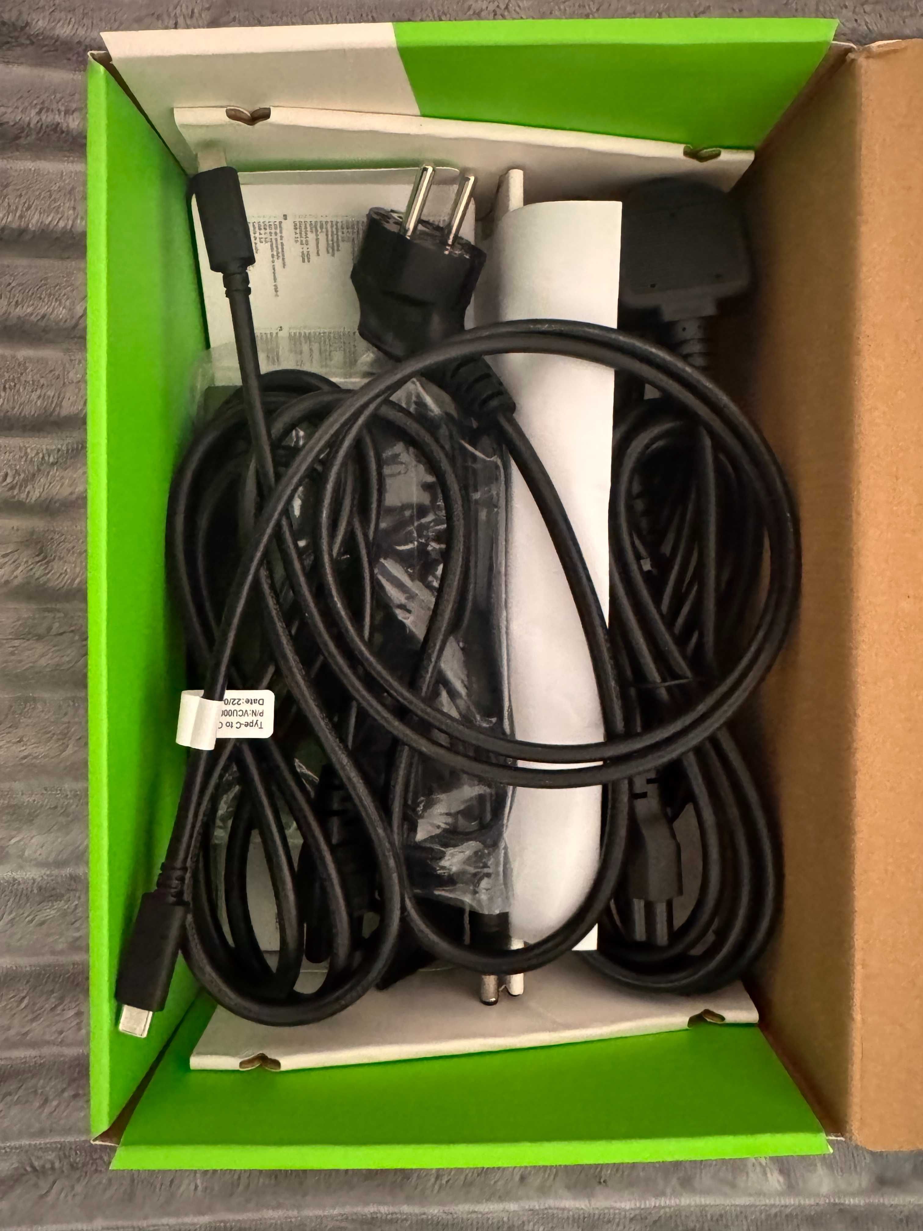 Док станція Belkin Universal USB-C Triple Display Mac/PC - Displaylink