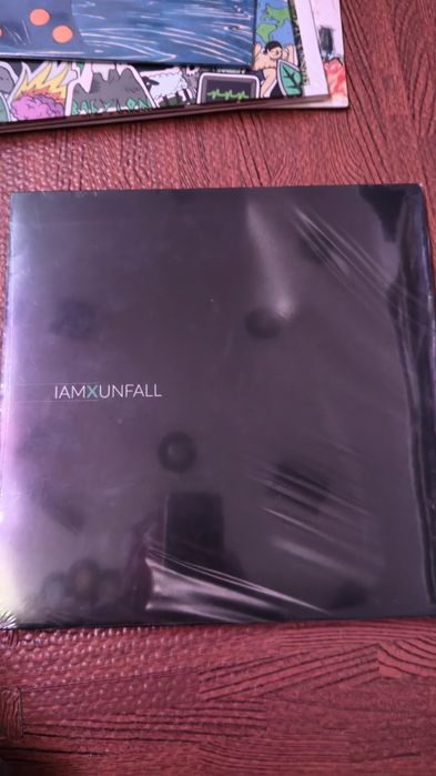 álbuns Selados 
The kinks 2lps
Shame 
Soft Hell 
Spinning 

40€
Ben