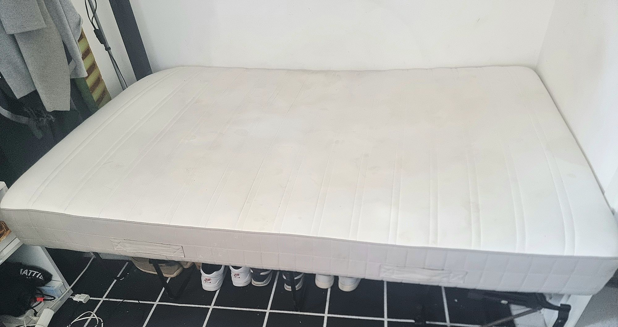 Colchão IKEA 200/140 cm