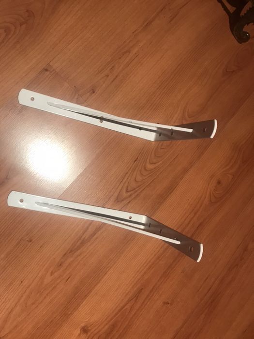 Suportes para prateleiras em ferro lacado ( novo)