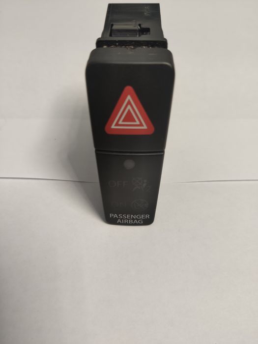 Suzuki SX4 S-Cross przelacznik swiatel awaryjnych