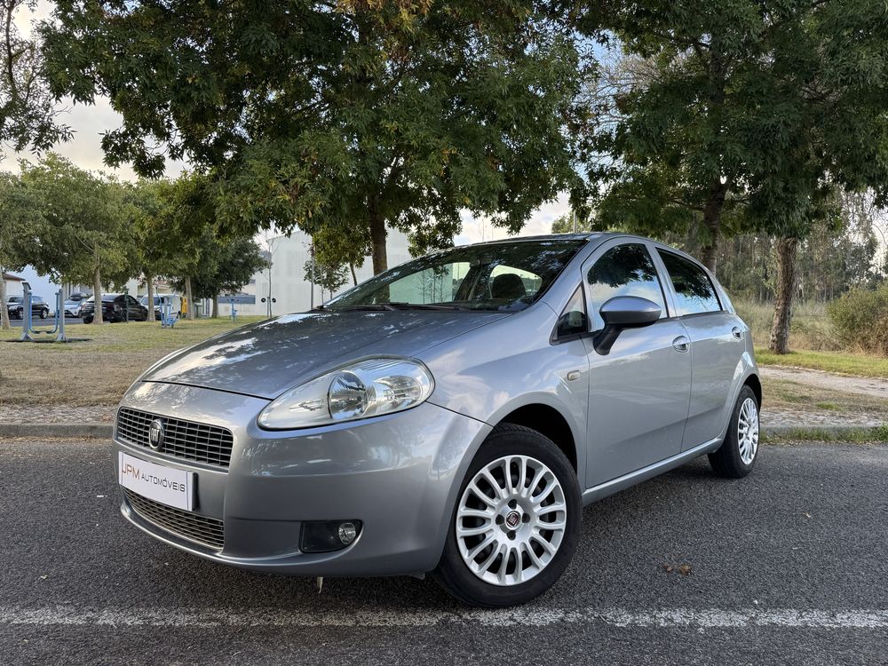 Fiat Grande Punto 1.2i - Garantia de 18 Meses