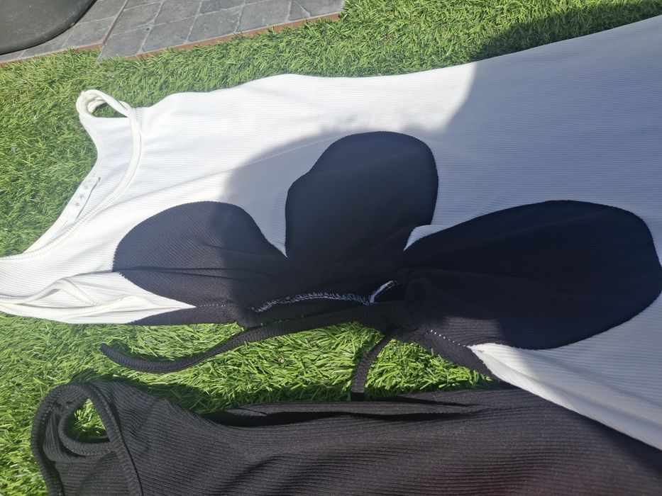 Vestidos flor branco e preto