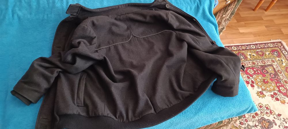 Пальто Reserved чорне