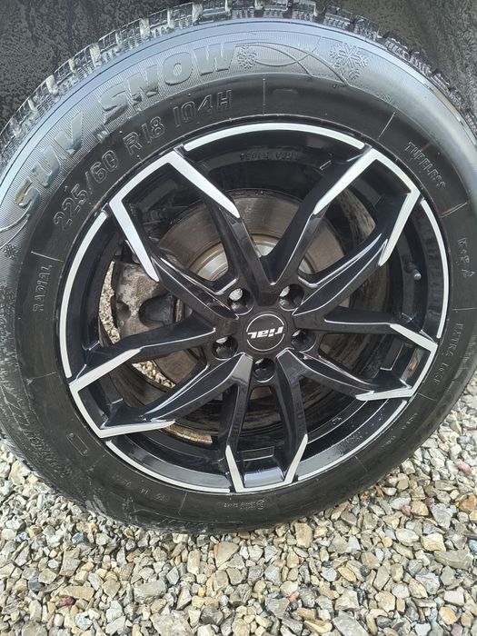 Koła  z oponami zimowymi jeep cheroky