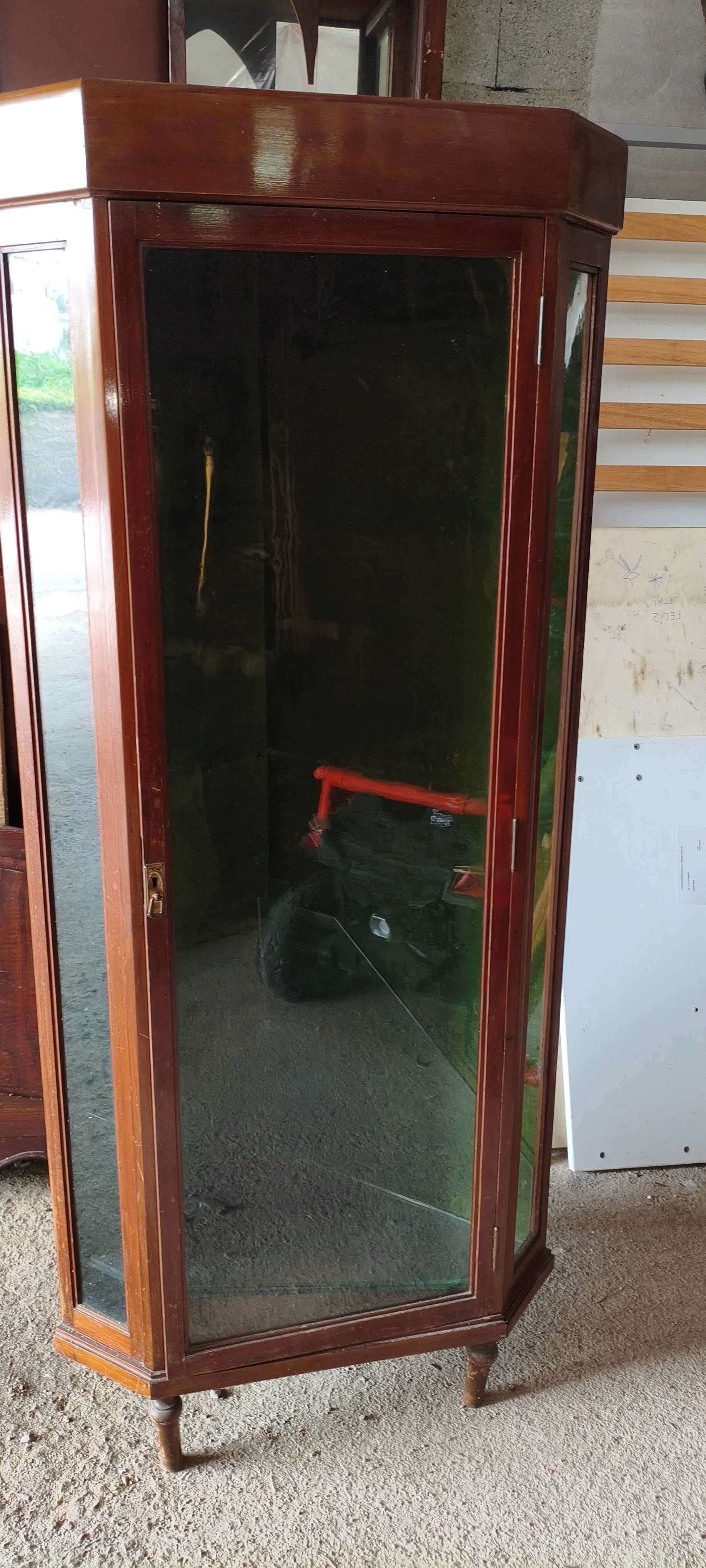 Móvel de canto porta de abrir