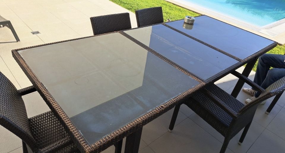 Mesa extencivel e 6 cadeiras