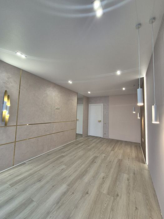 Продам квартиру з дизайнерських ремонтом