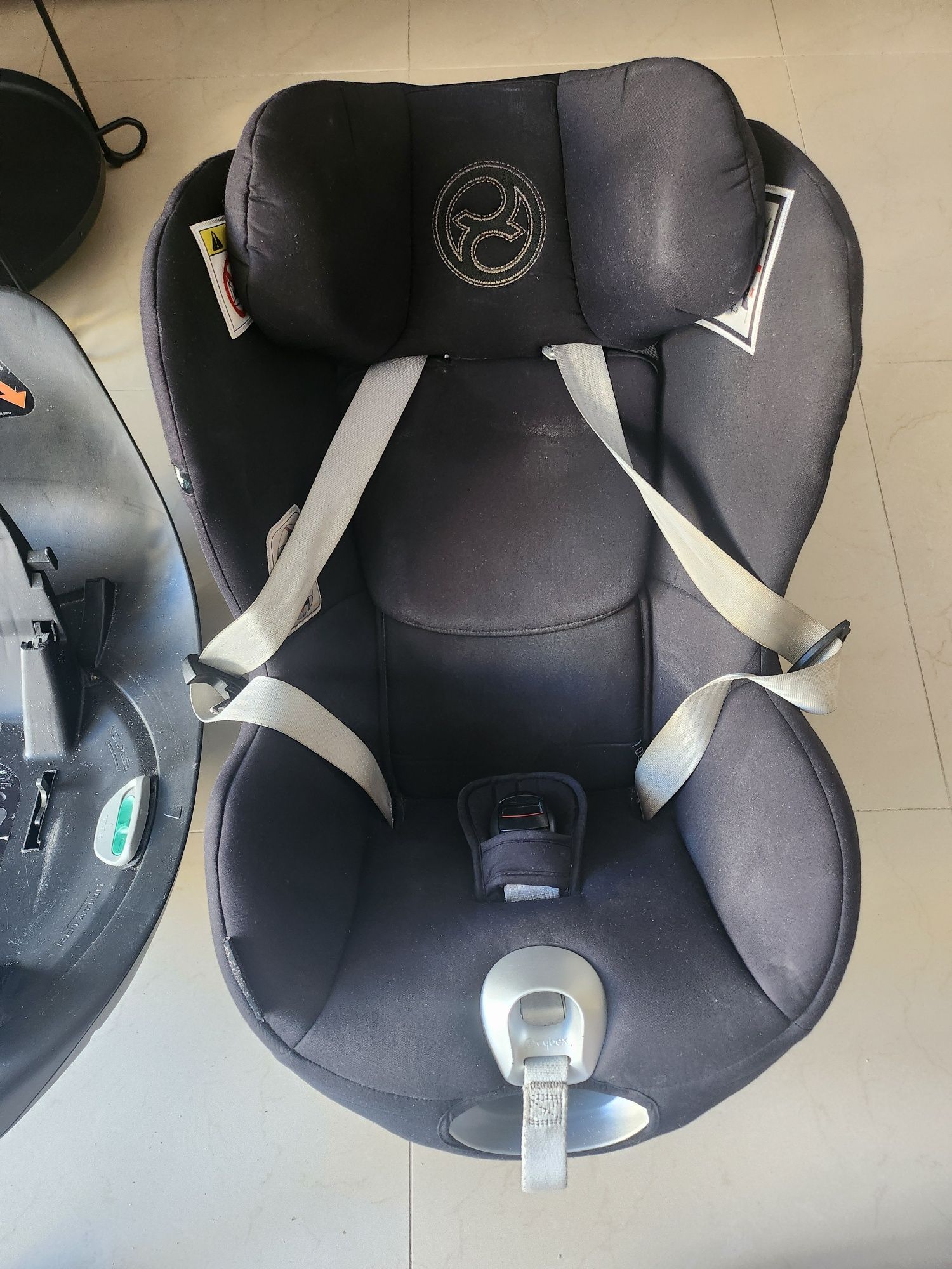 CYBEX SIRONA fotelik z bazą.
W idealnym stani