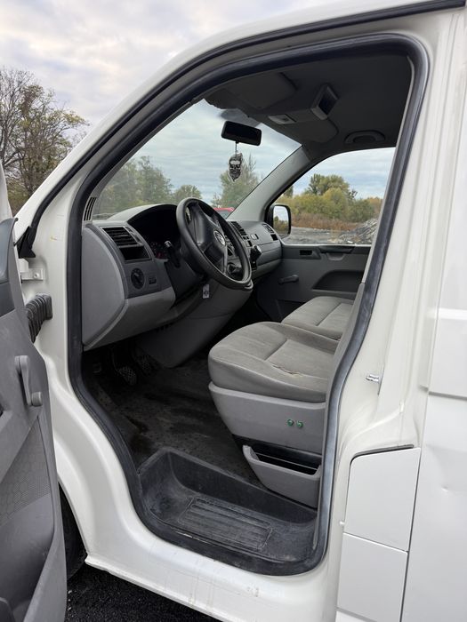 Авто Volkswagen Transporter T5 пасажир 8+1 1.9 TDI