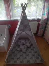 Namiot Tipi dla dziecka z trzema poduszkami, stan BDB.
