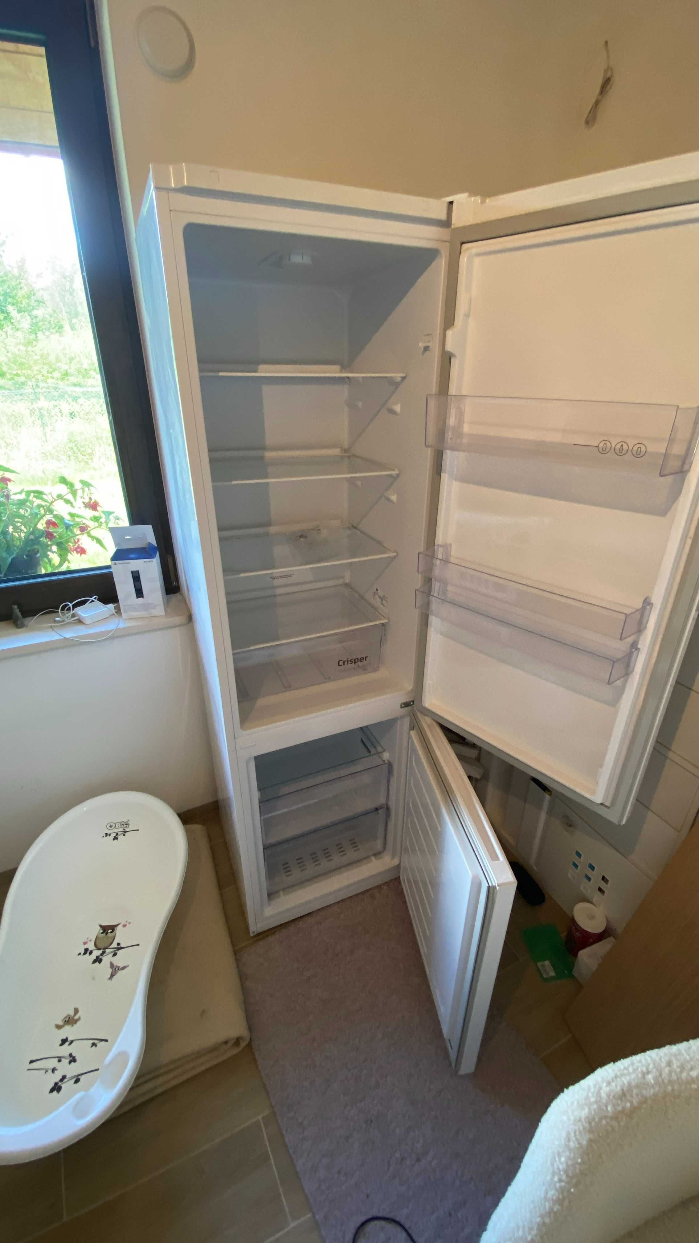 Lodówka Beko K54305 wysokość 180cm szerokość 54cm głębokość 57cm