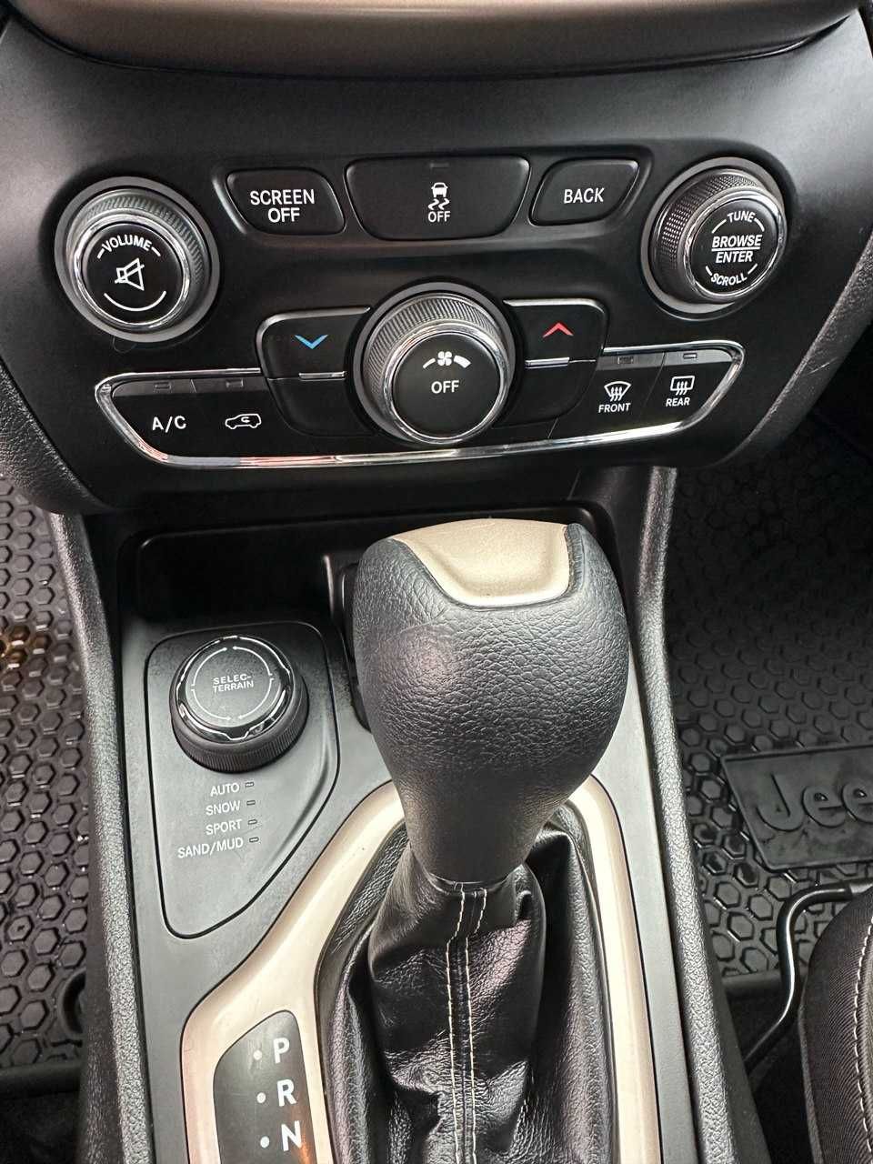 Jeep Cherokee KL 2,4 MultiAir2 AT (177 к.с.) AWD, 2014