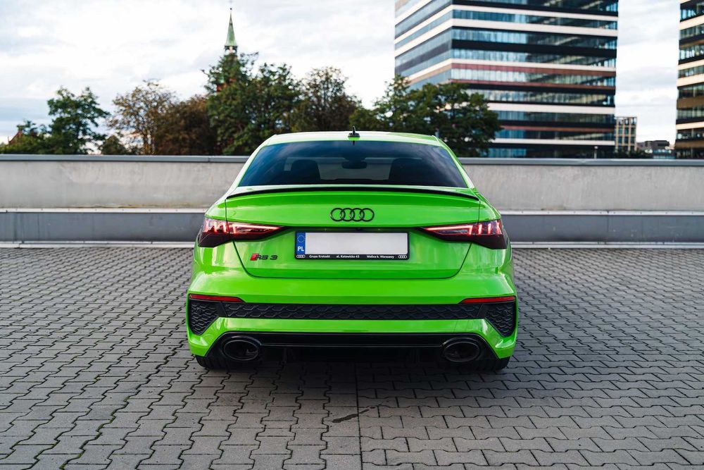 Wynajem Audi RS3 Limousine wypożyczalnia samochodów