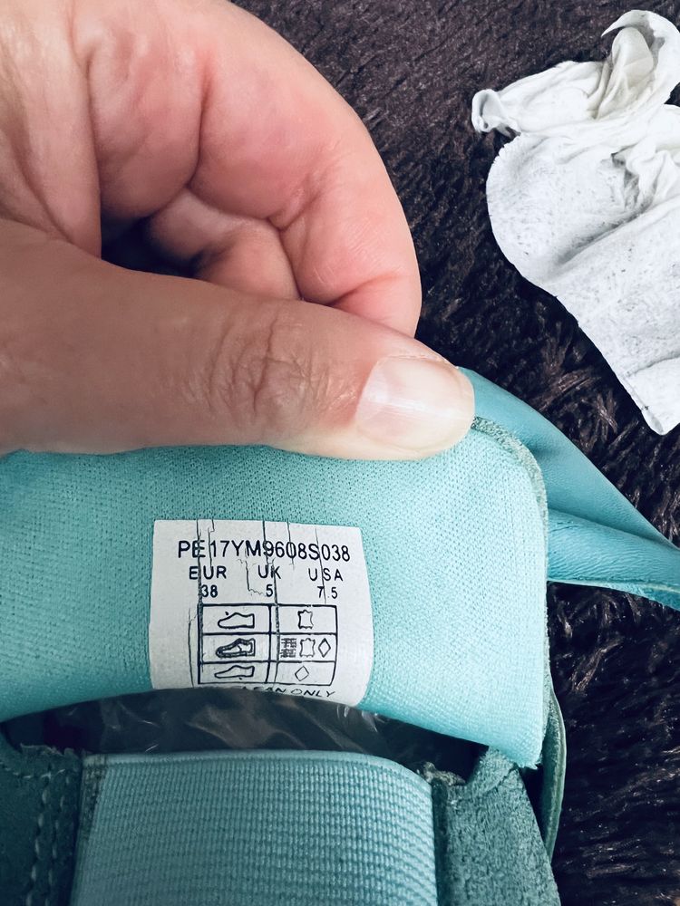 Продам слипоны кожаные размер 38
