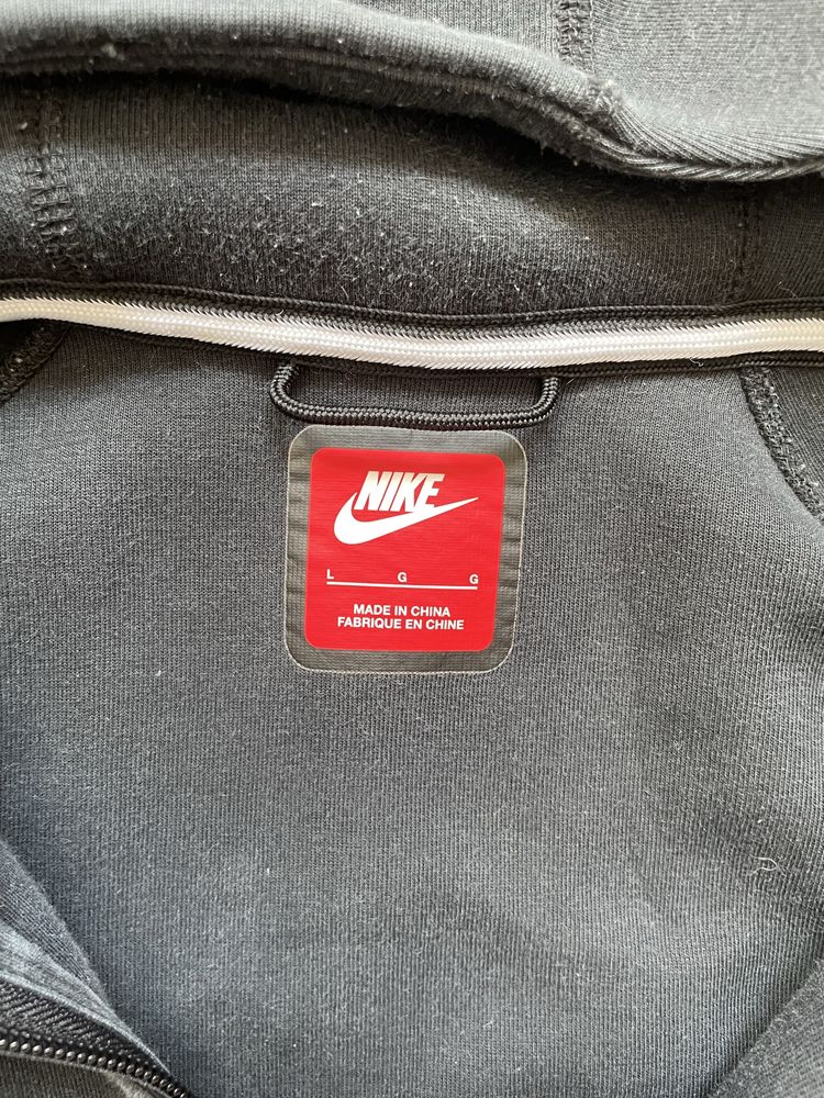 zip hoodie nike tech fleece