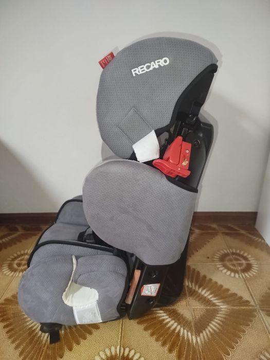 Cadeira auto Recaro usada em bom estado