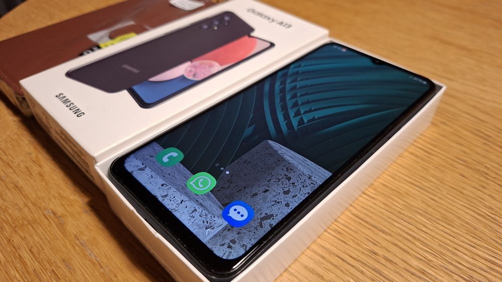 Samsung A13 super stan +nowe etui