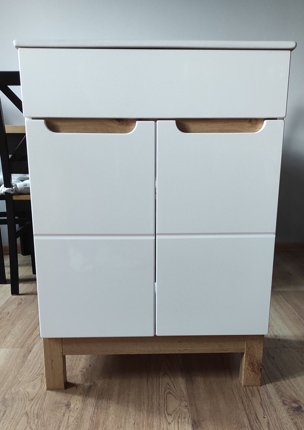 Szafka łazienkowa 60cm z umywalką