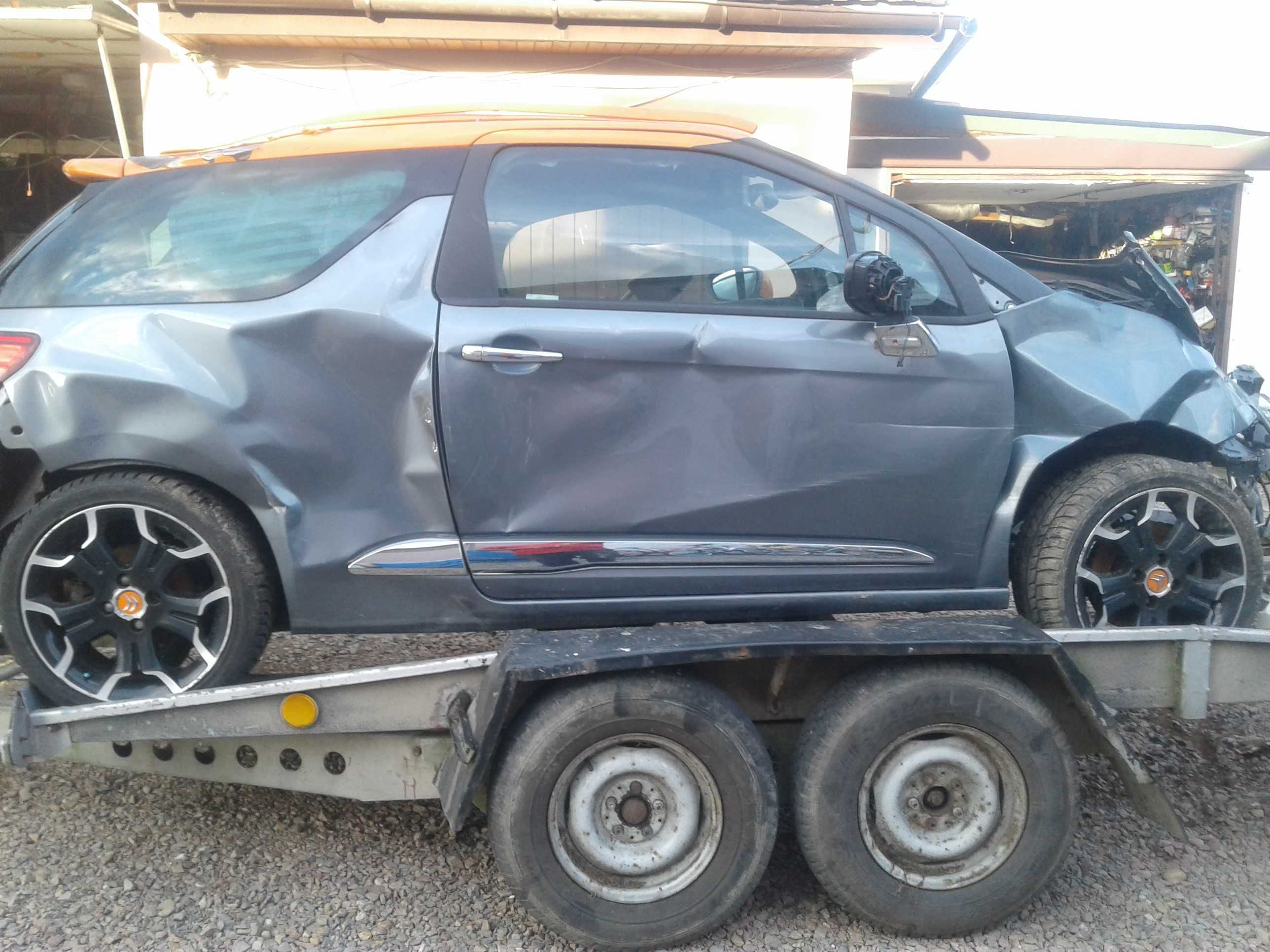 Citroen DS3 1.6 THP 2012r 3D szyba szyby z drzwi Prawa Lewa